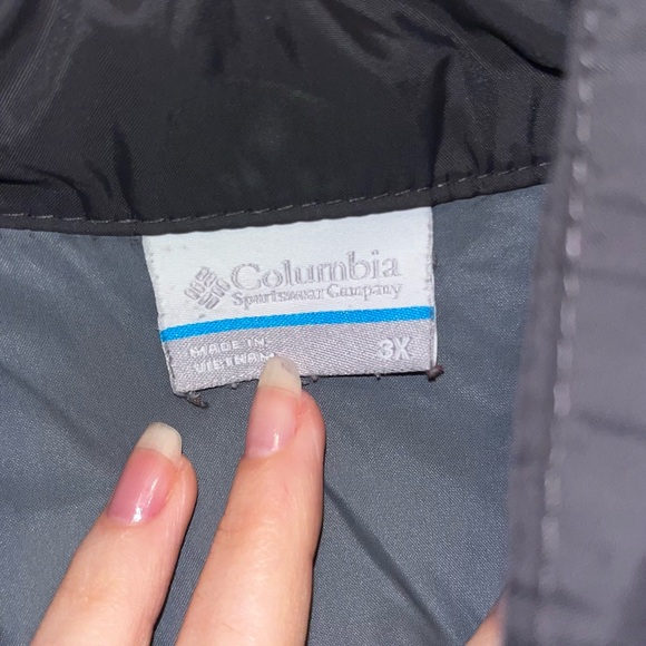 Columbia Raincoat - Picture 2 of 6